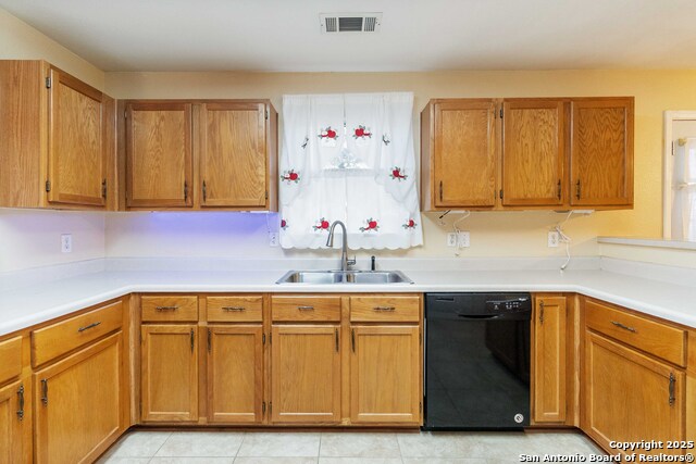 Image 17 of 39 For 5207 Wood Glen