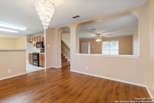 Image 9 of 39 For 5207 Wood Glen
