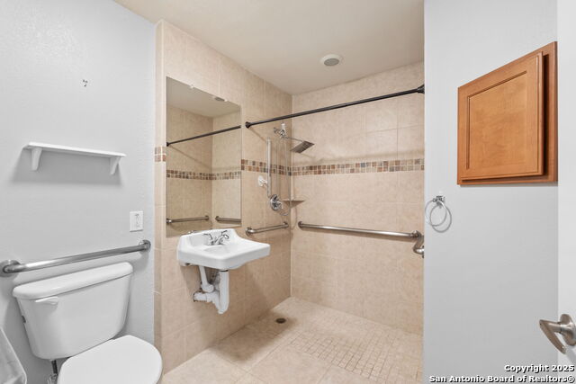 Image 12 of 16 For 7323 Snowden 1101