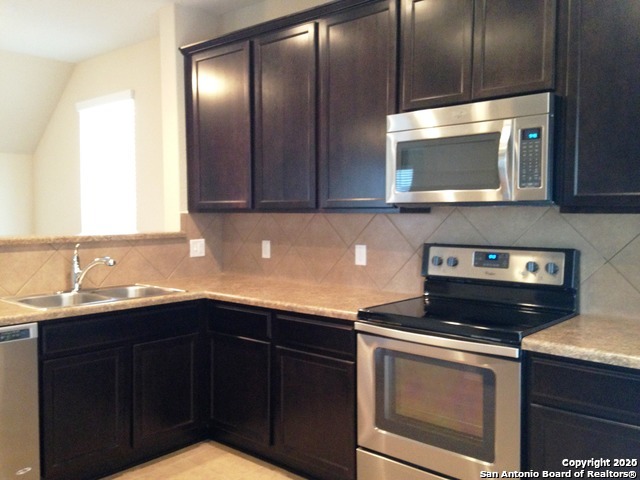 Image 9 of 28 For 3726 Coyote Creek