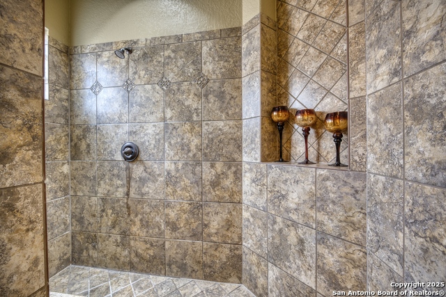 Image 19 of 44 For 13408 Cranbrook