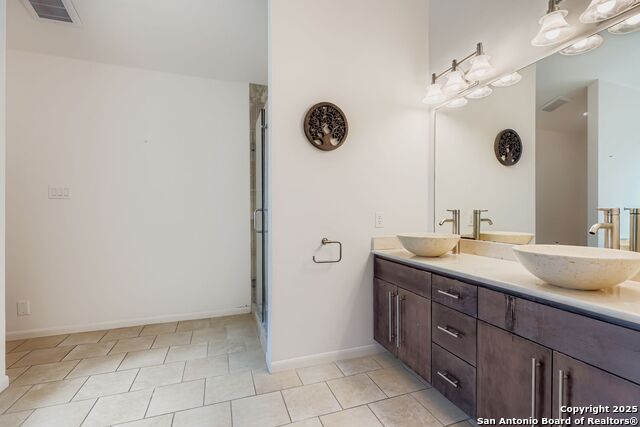 Image 18 of 28 For 14007 Mint Trail