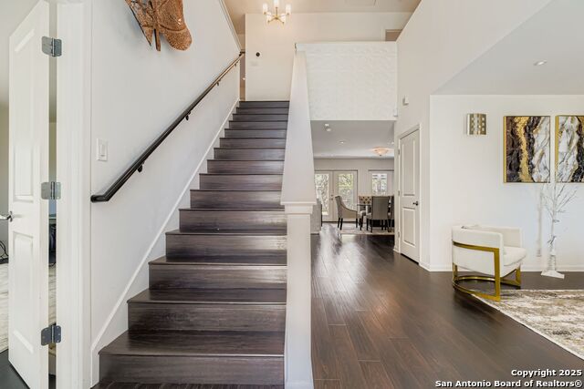 Image 5 of 28 For 14007 Mint Trail