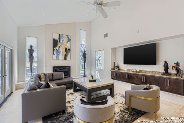 Image 6 of 28 For 14007 Mint Trail