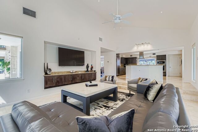 Image 7 of 28 For 14007 Mint Trail