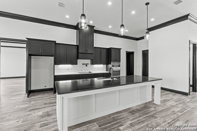 Image 11 of 43 For 158 Estates  