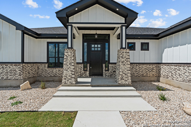 Image 3 of 43 For 158 Estates  