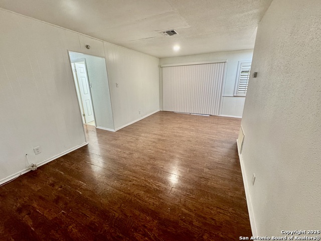 Image 3 of 14 For 4810 Wordsworth