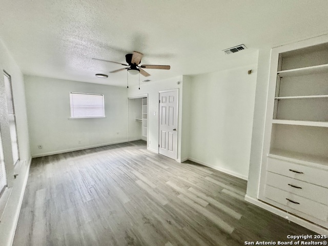 Image 9 of 14 For 4810 Wordsworth