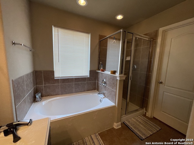 Image 25 of 41 For 5411 Southern Oaks