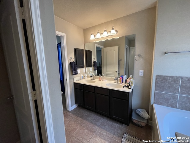 Image 26 of 41 For 5411 Southern Oaks