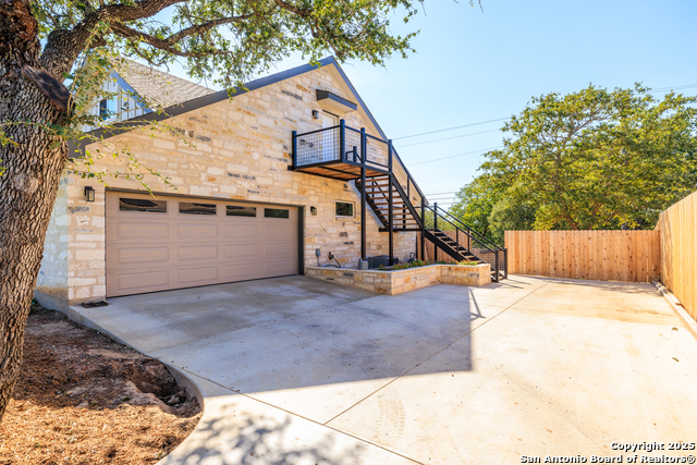 Image 4 of 23 For 139 Stone Canyon