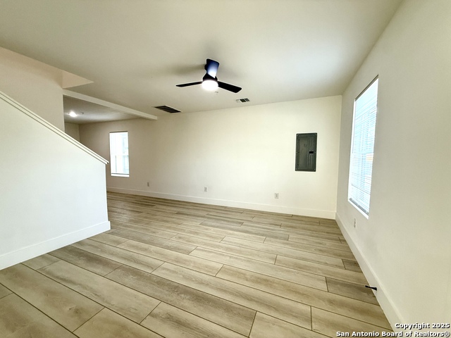 Image 12 of 42 For 2204 San Antonio W 1