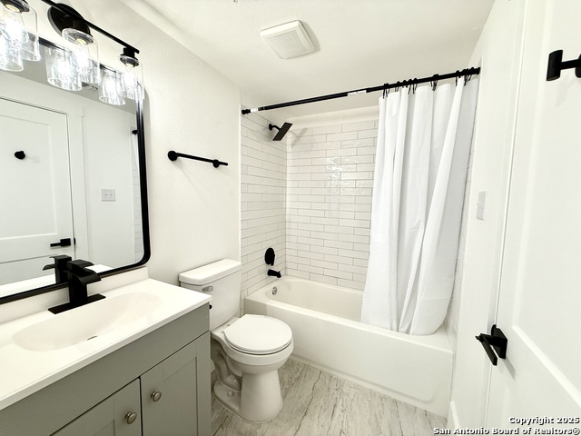 Image 18 of 42 For 2204 San Antonio W 1