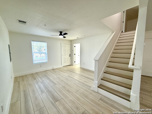 Image 3 of 42 For 2204 San Antonio W 1
