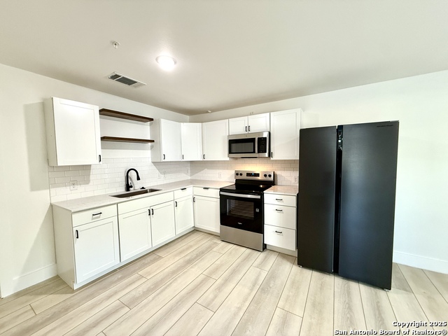 Image 7 of 42 For 2204 San Antonio W 1