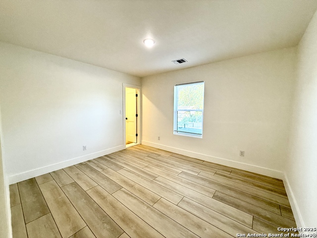 Image 17 of 23 For 2204 San Antonio W 5