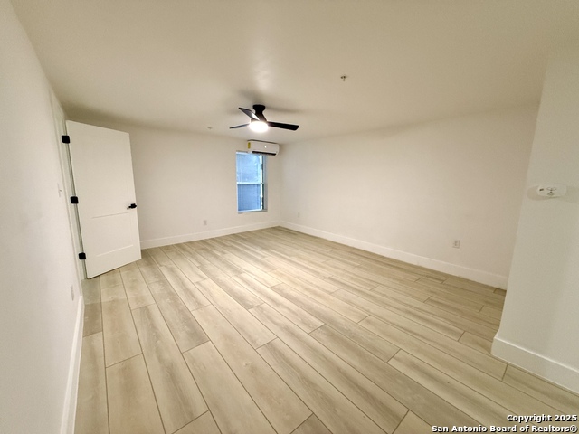 Image 10 of 24 For 2204 San Antonio W 2