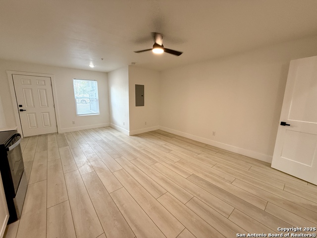 Image 10 of 23 For 2204 San Antonio W 6