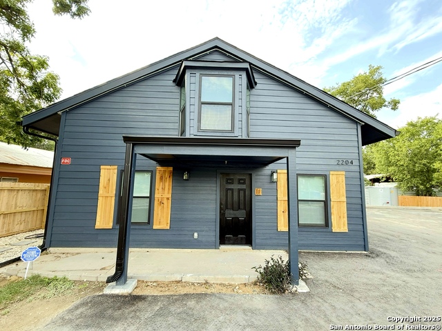 Image 18 of 23 For 2204 San Antonio W 6