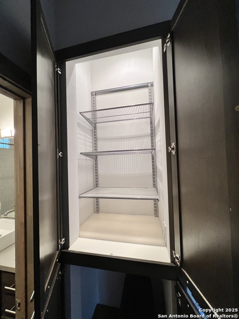 Image 16 of 25 For 1542 Alamo N 104