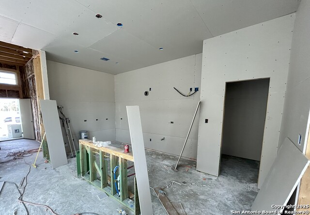 Image 5 of 21 For 2013 Shepards Street