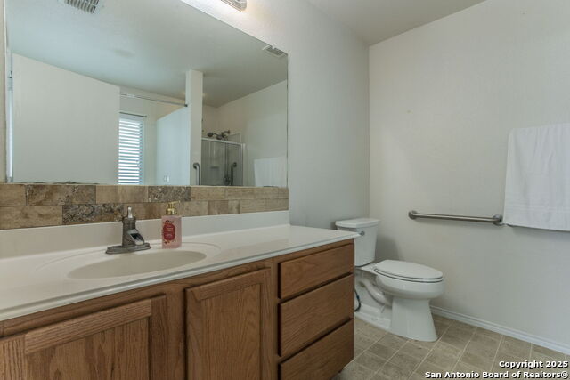 Image 16 of 26 For 10758 Rivera