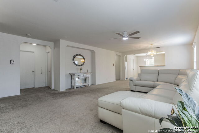 Image 4 of 26 For 10758 Rivera