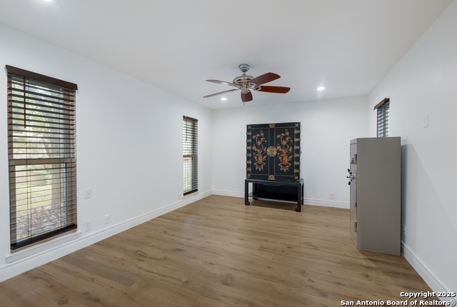 Image 16 of 27 For 11306 Shadow Path