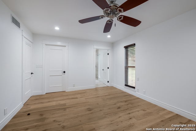 Image 17 of 27 For 11306 Shadow Path