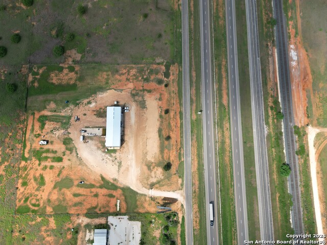 Image 3 of 50 For 13688 I-35 S