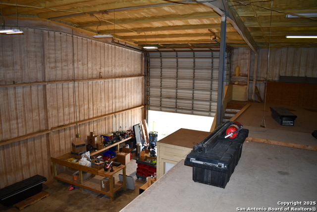 Image 44 of 50 For 13688 I-35 S