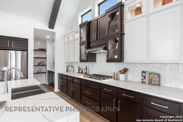 Listing photo id 9 for 8109 Chalk Trace