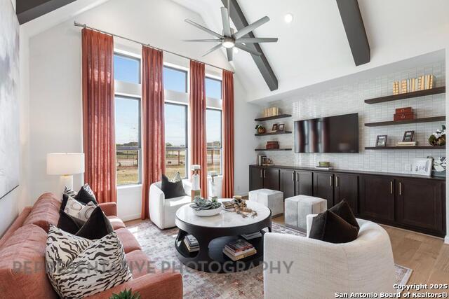 Listing photo id 11 for 8109 Chalk Trace