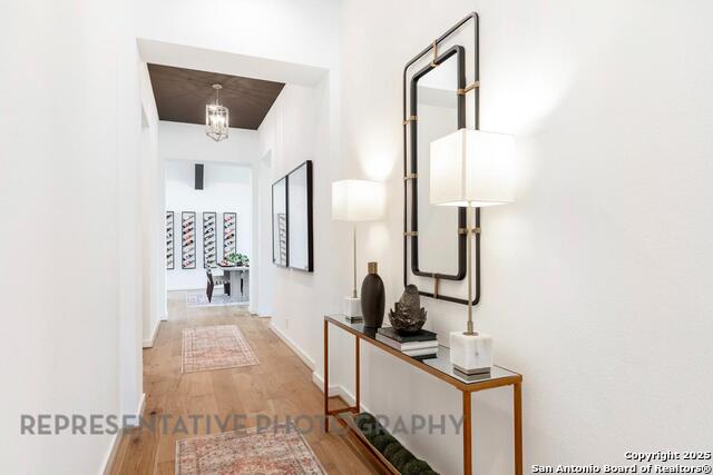 Listing photo id 27 for 8109 Chalk Trace