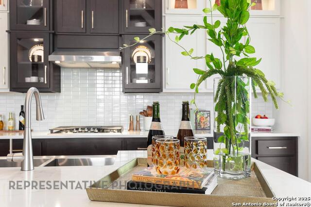 Listing photo id 6 for 8109 Chalk Trace