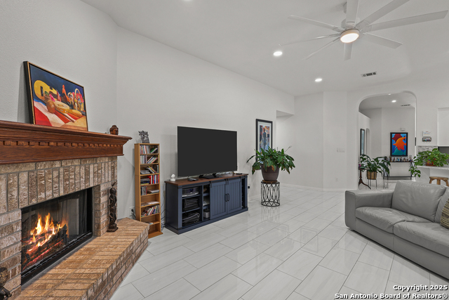 Image 13 of 52 For 10903 Wilson Oaks