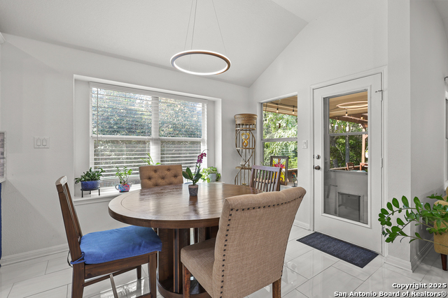 Image 22 of 52 For 10903 Wilson Oaks