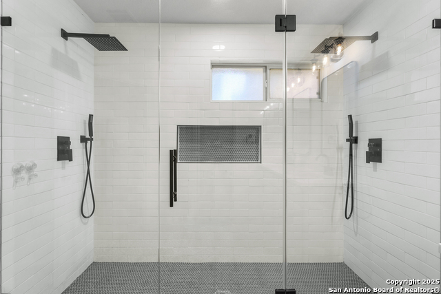 Image 31 of 52 For 10903 Wilson Oaks