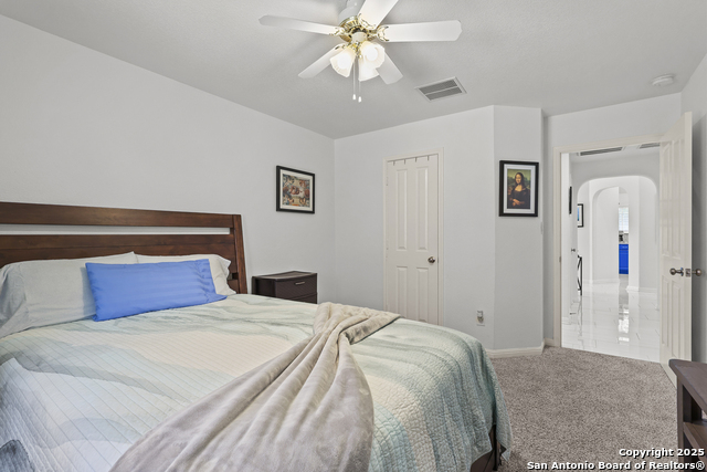 Image 37 of 52 For 10903 Wilson Oaks