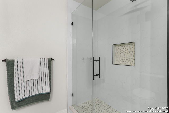 Image 40 of 52 For 10903 Wilson Oaks