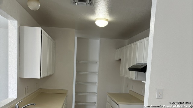 Image 11 of 22 For 6313 Green Top Dr