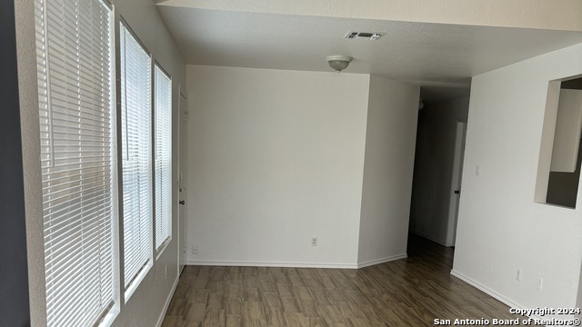 Image 4 of 22 For 6313 Green Top Dr