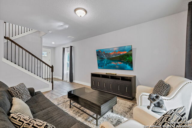 Image 11 of 44 For 16011 Babcock #9