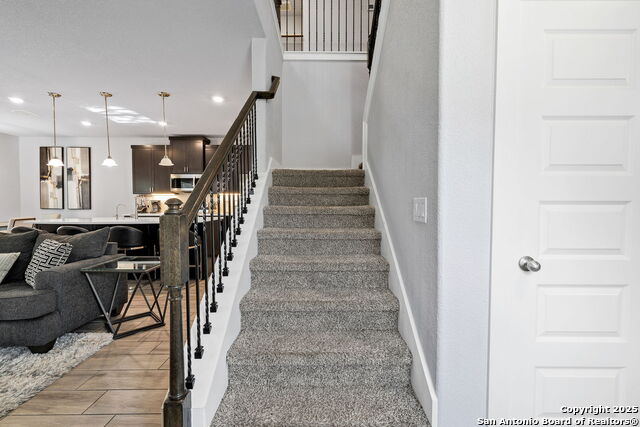 Image 20 of 44 For 16011 Babcock #9