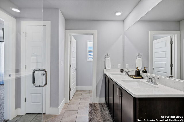 Image 40 of 44 For 16011 Babcock #9