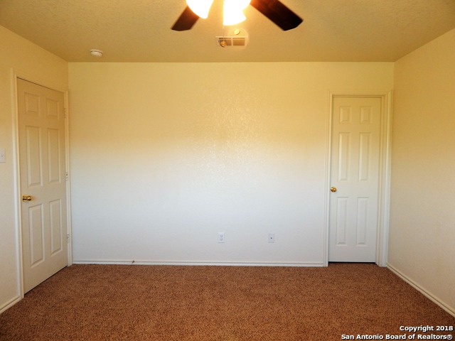 Listing photo id 15 for 407 Orchard Willow