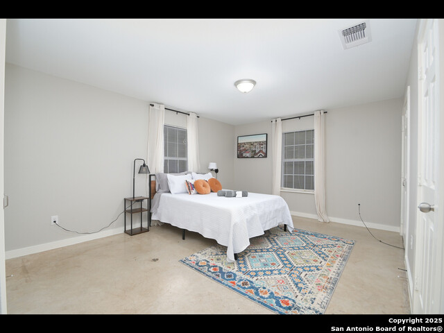 Listing photo id 8 for 1119 Myrtle W B
