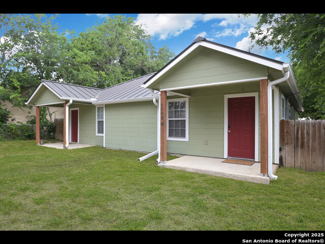 Listing photo id 0 for 1119 Myrtle W B