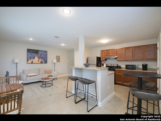 Listing photo id 1 for 1119 Myrtle W B
